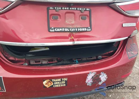 2016 Hyundai Elantra Value Edition z USA, uszkodzony, nr VIN 5NPDH4AE7GH776196